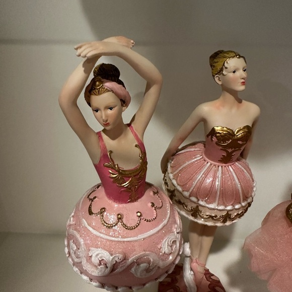 Elegant Pink Ballerina Figurines Set - Picture 2 of 4